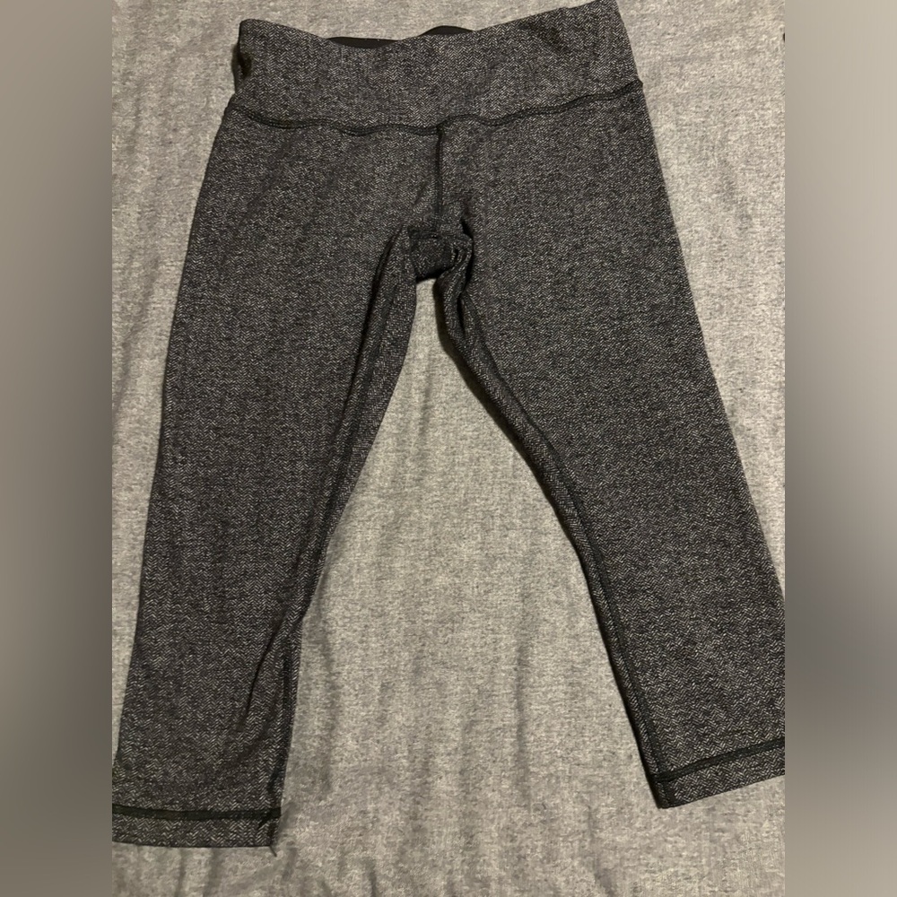 Lululemon herringbone‎ cropped leggings 8
